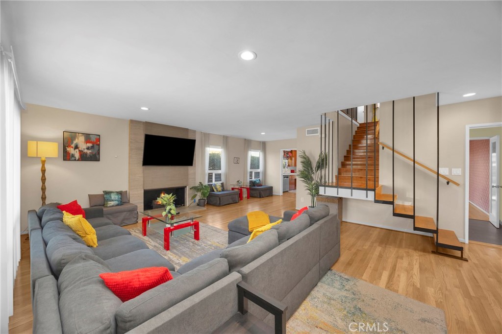 MLS #PW26068262 image #2