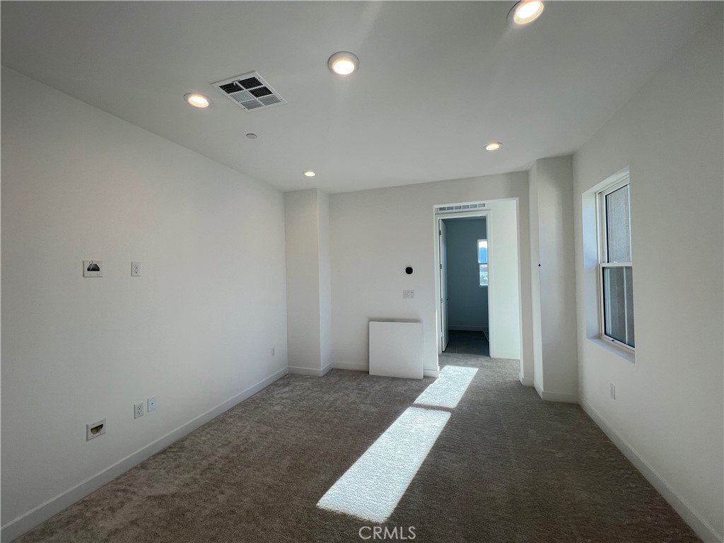 MLS #PW26069656 image #9