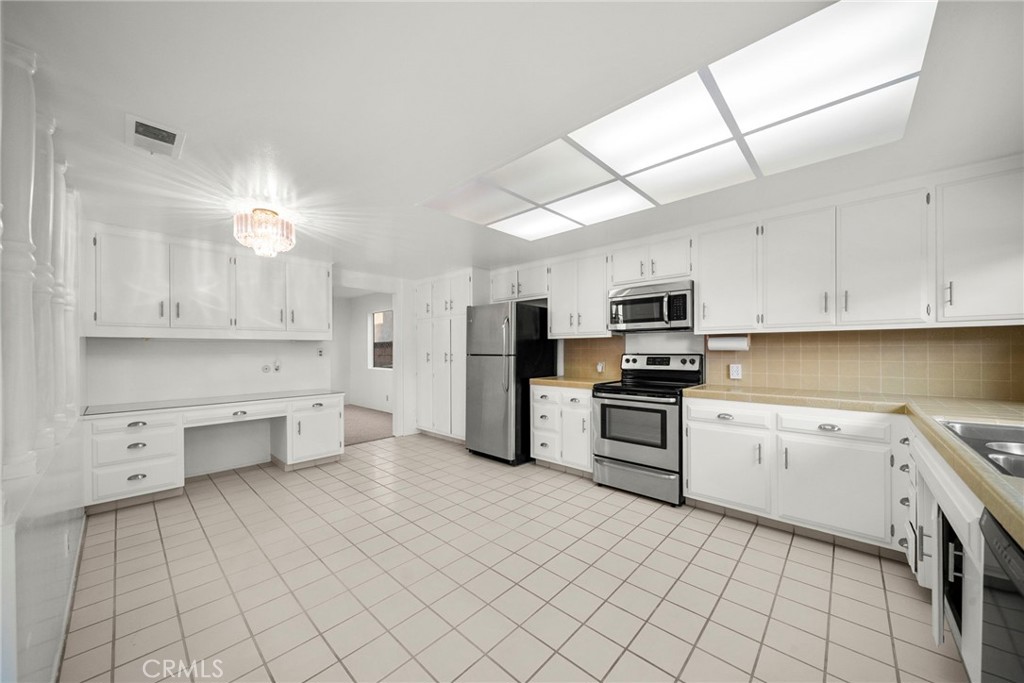 MLS #SR25125764 image #8