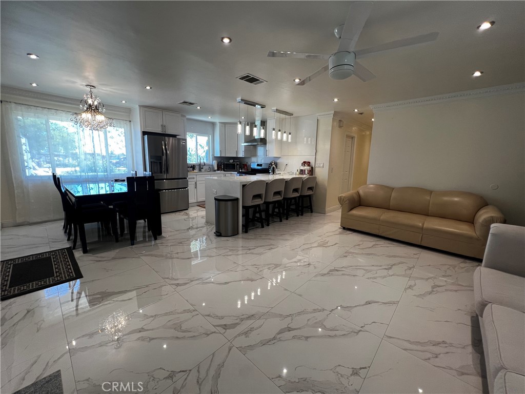 MLS #SR25167353 image #8