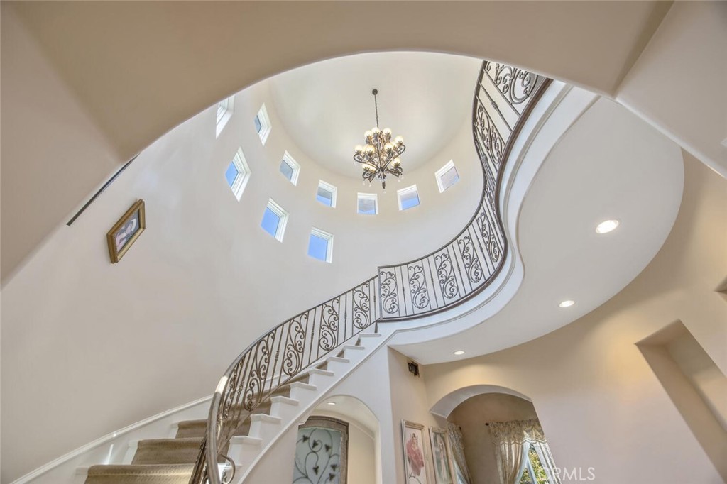 MLS #SR25192669 image #6