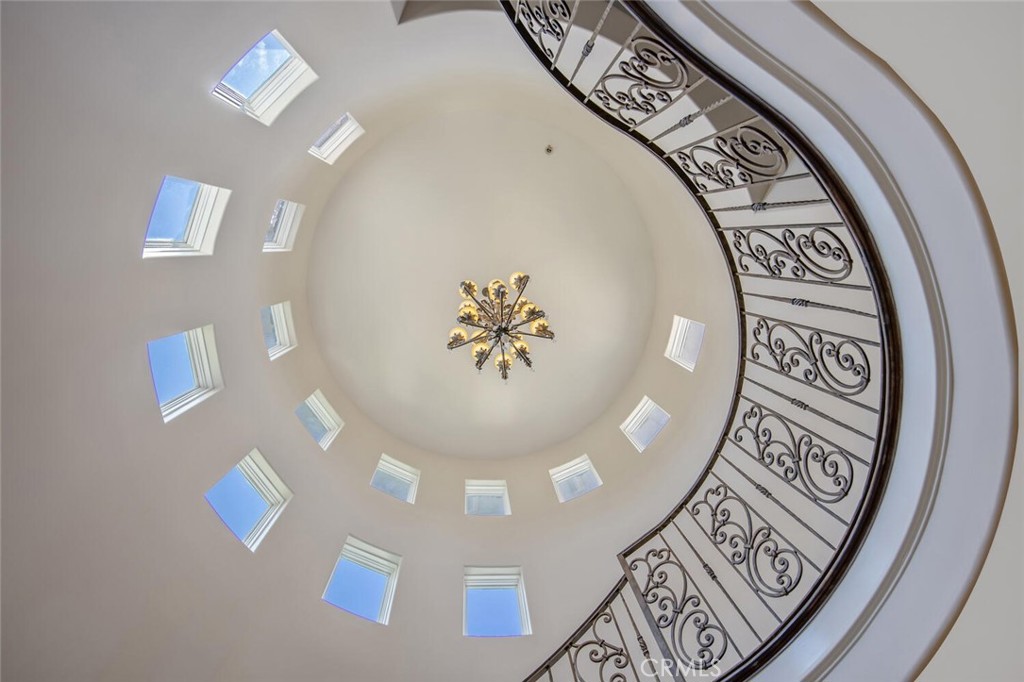 MLS #SR25192669 image #8