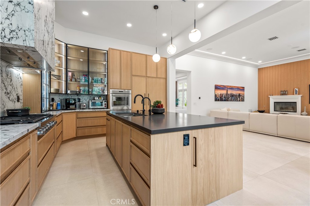 MLS #SR25270112 image #5