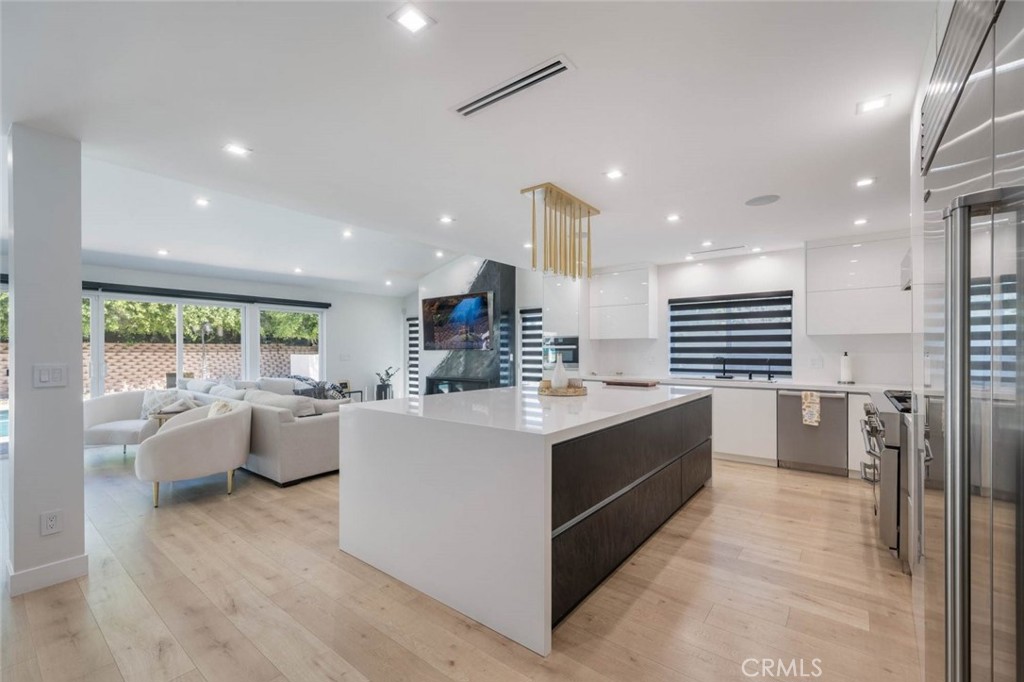 MLS #SR26008213 image #12