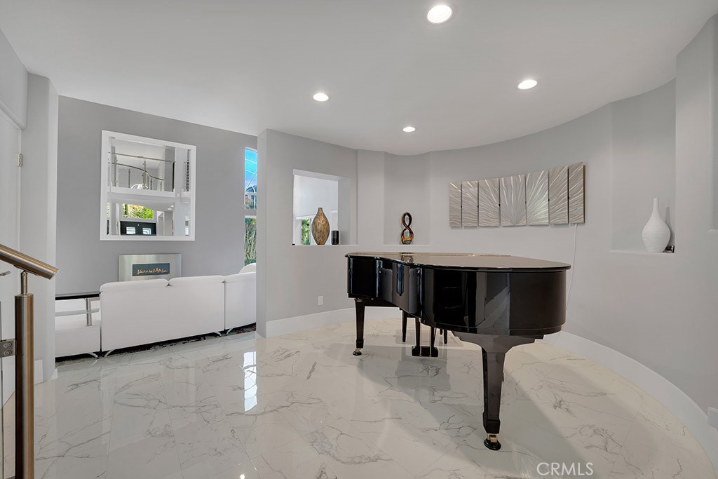 MLS #SR26016267 image #10