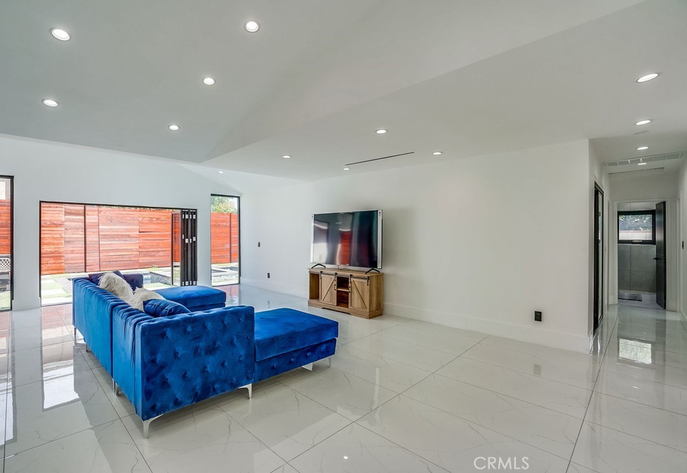 MLS #SR26069389 image #11