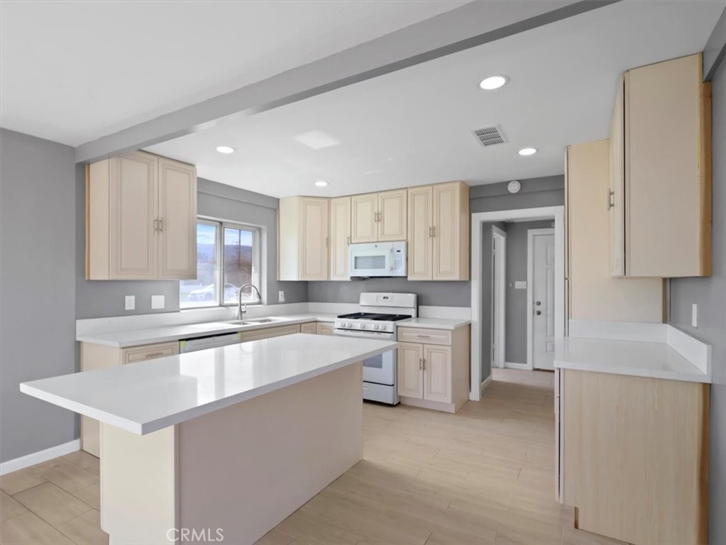 MLS #SR26070572 image #3