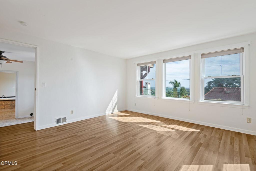 MLS #V1-34922 image #33