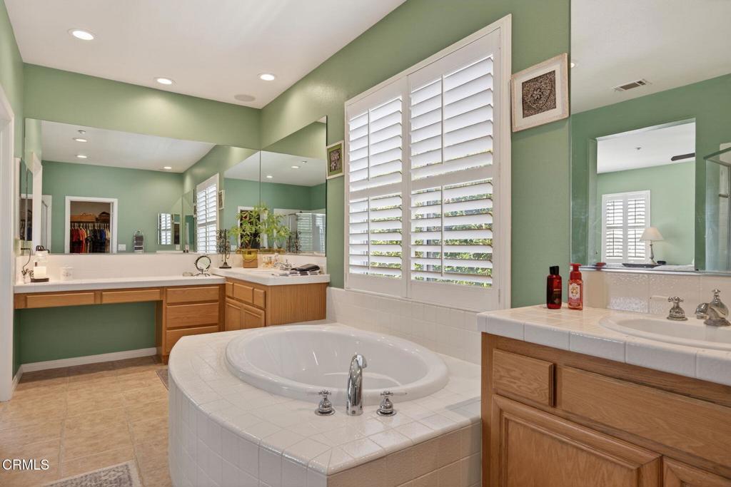 MLS #V1-35113 image #30