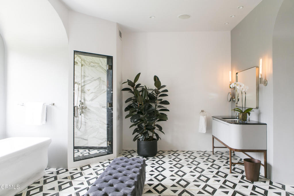 MLS #V1-35172 image #21