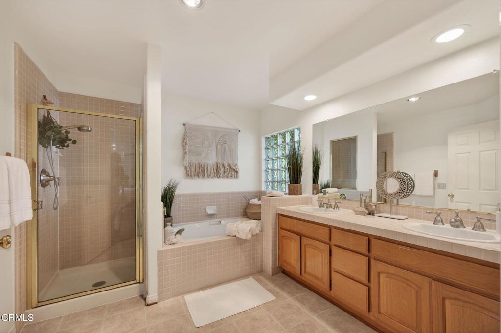 MLS #V1-35284 image #18