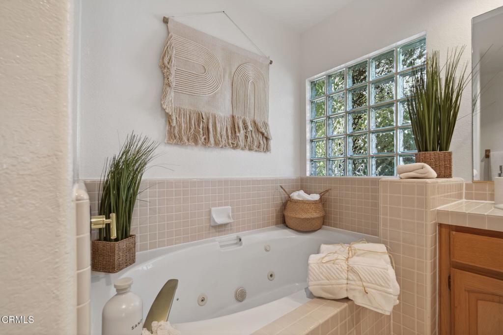 MLS #V1-35284 image #20