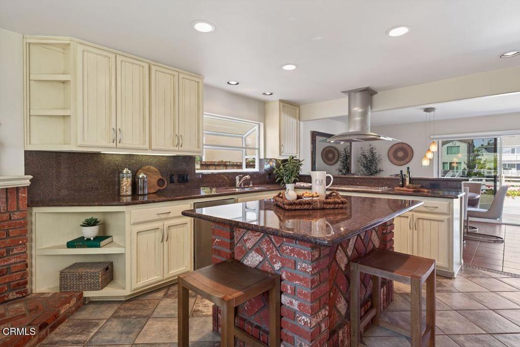 MLS #V1-35320 image #27