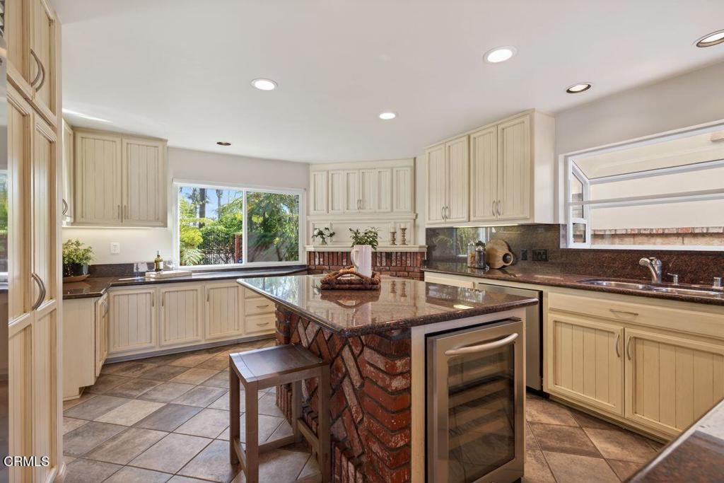 MLS #V1-35320 image #28