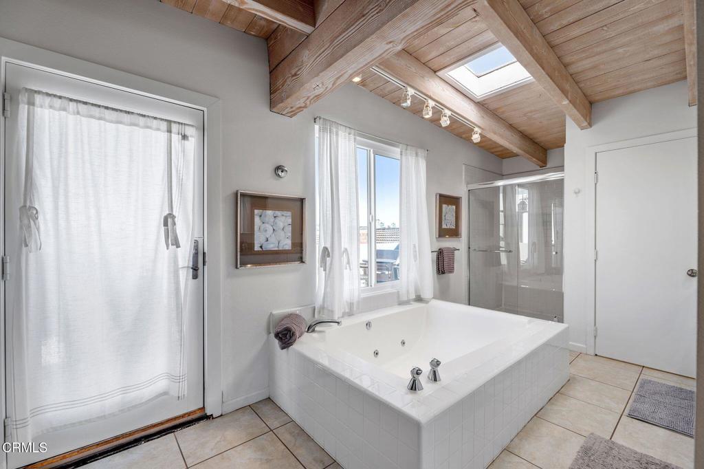 MLS #V1-35401 image #19