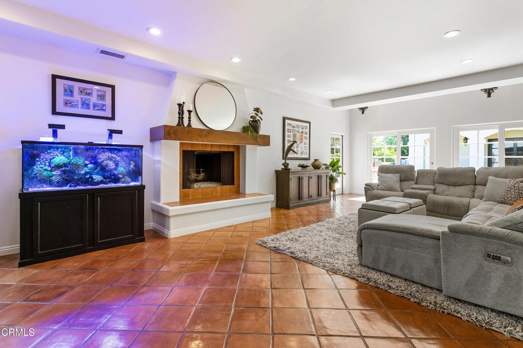 MLS #V1-35432 image #16