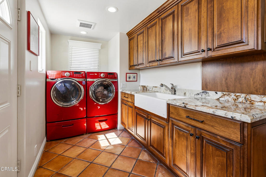 MLS #V1-35432 image #24