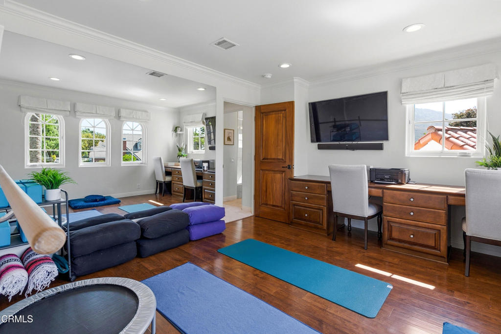 MLS #V1-35432 image #42