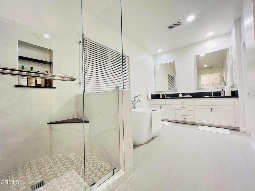 MLS #V1-35433 image #25