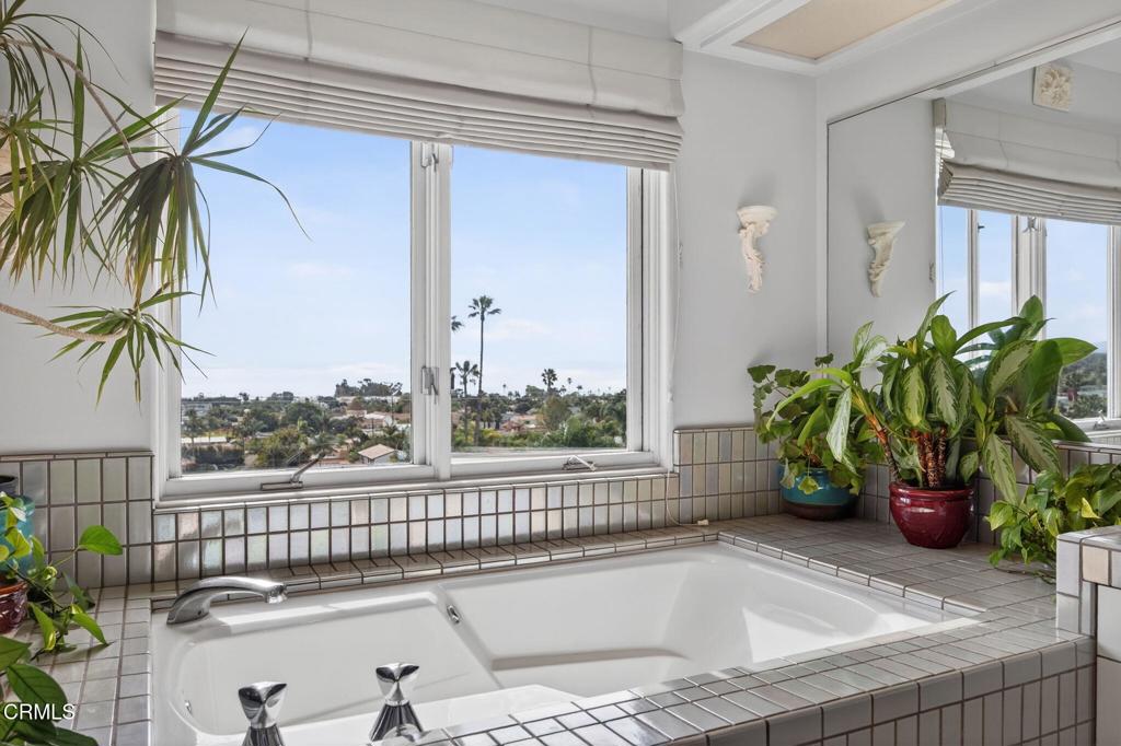 MLS #V1-35466 image #26