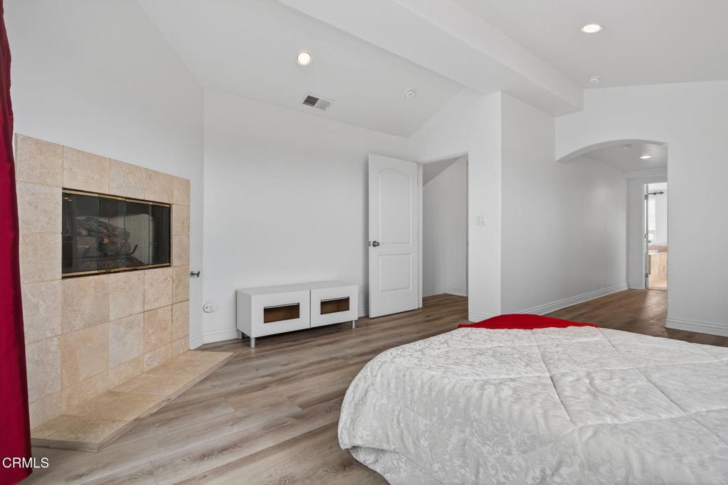 MLS #V1-35471 image #32