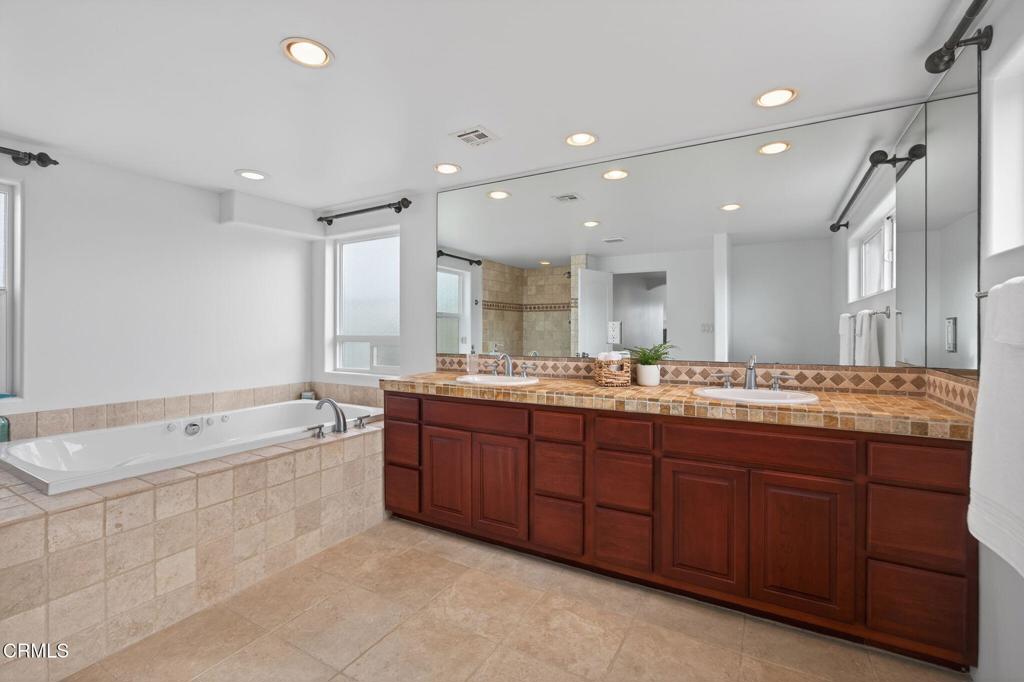 MLS #V1-35471 image #35