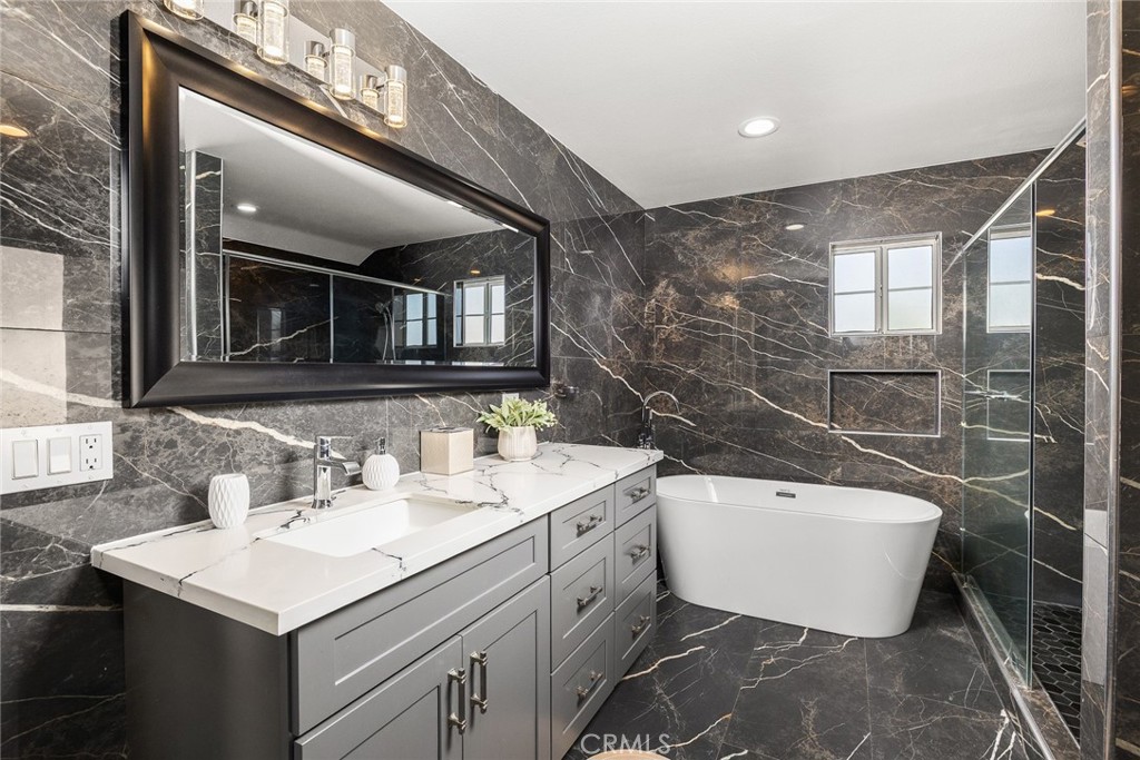 MLS #WS26049163 image #16