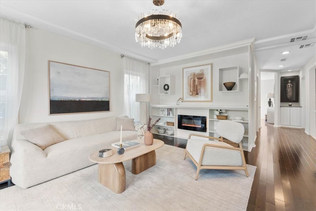 MLS #WS26049615 image #2