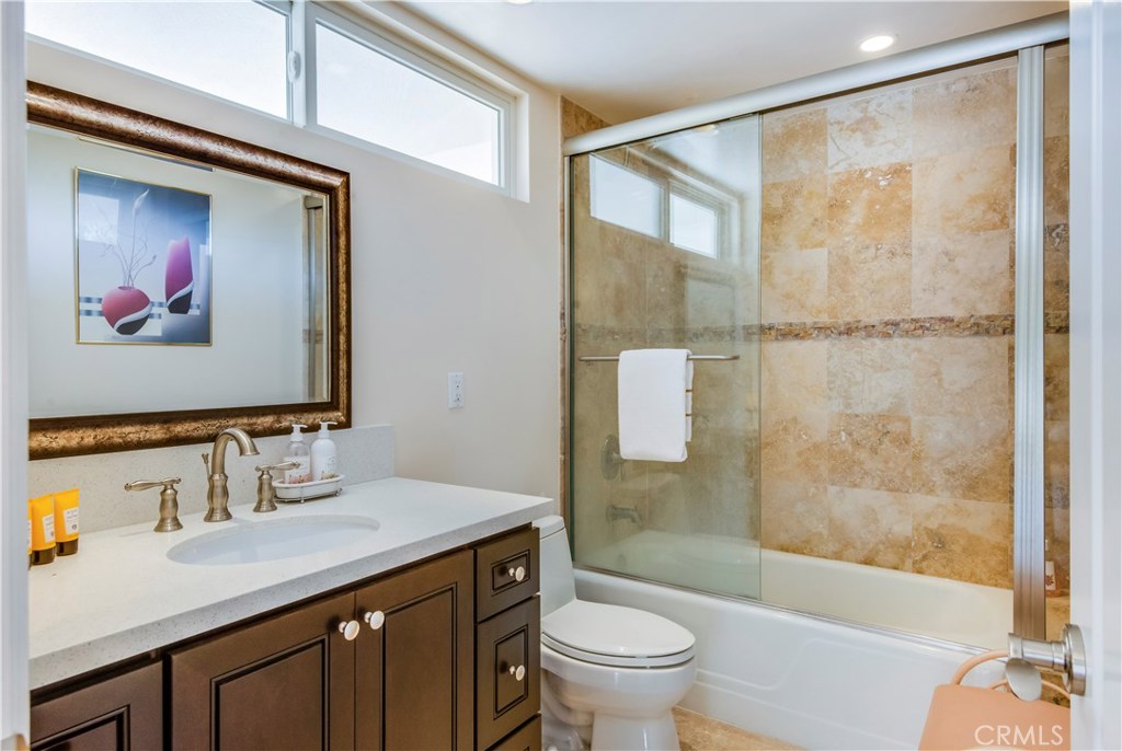 MLS #WS25219020 image #24