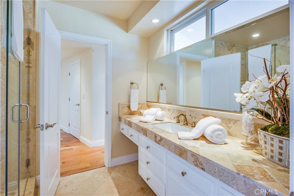 MLS #WS25219020 image #28