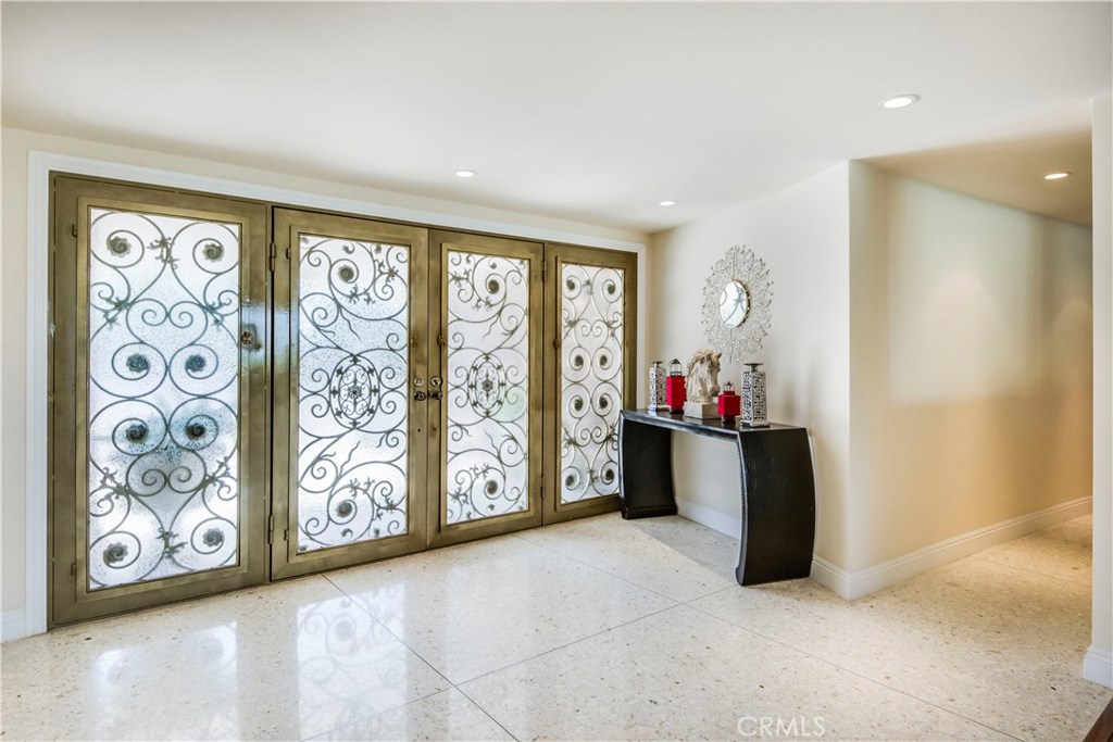 MLS #WS25219020 image #32