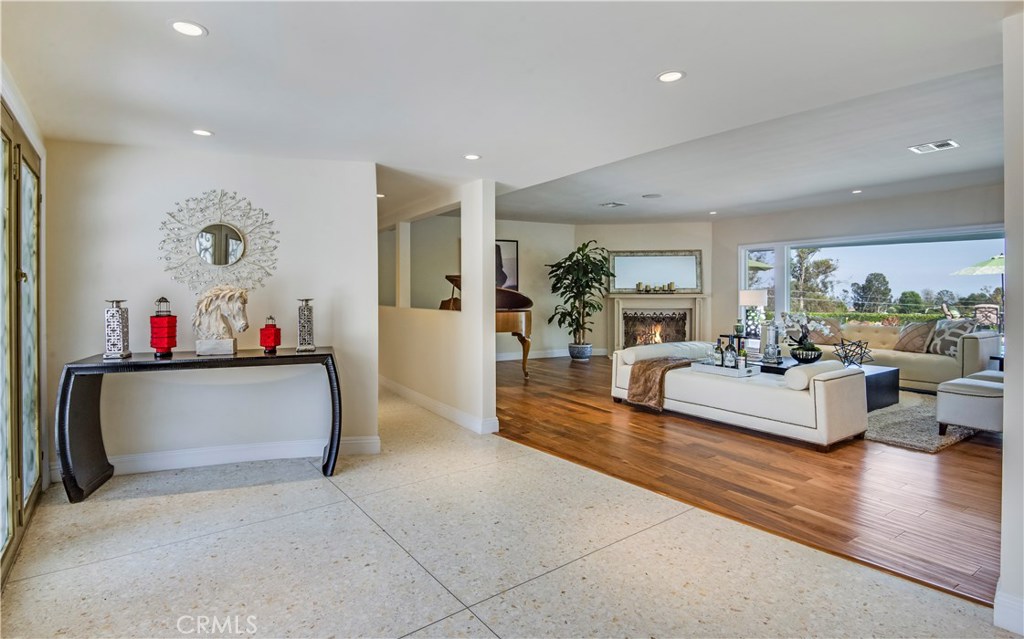 MLS #WS25219020 image #4