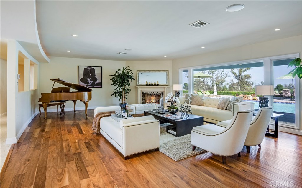 MLS #WS25219020 image #5