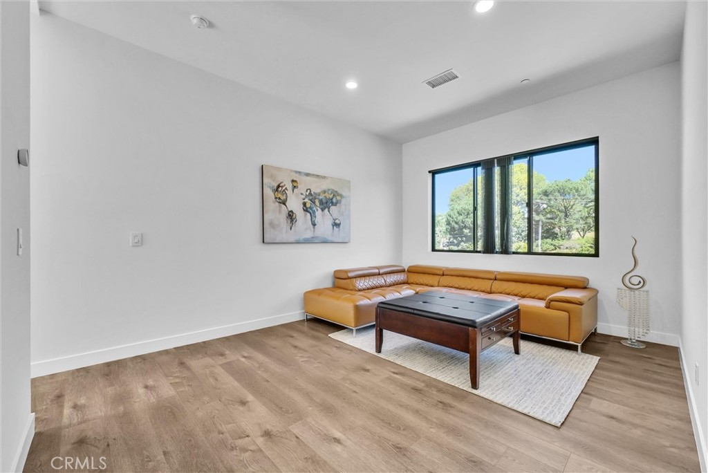 MLS #WS26060847 image #32