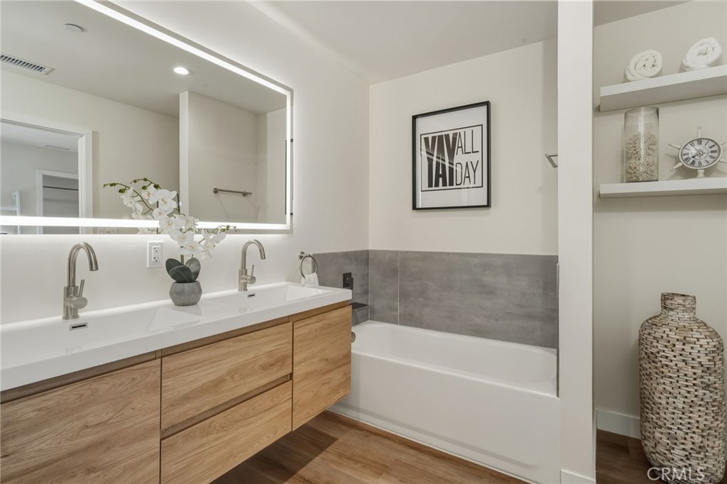 MLS #WS26063242 image #48