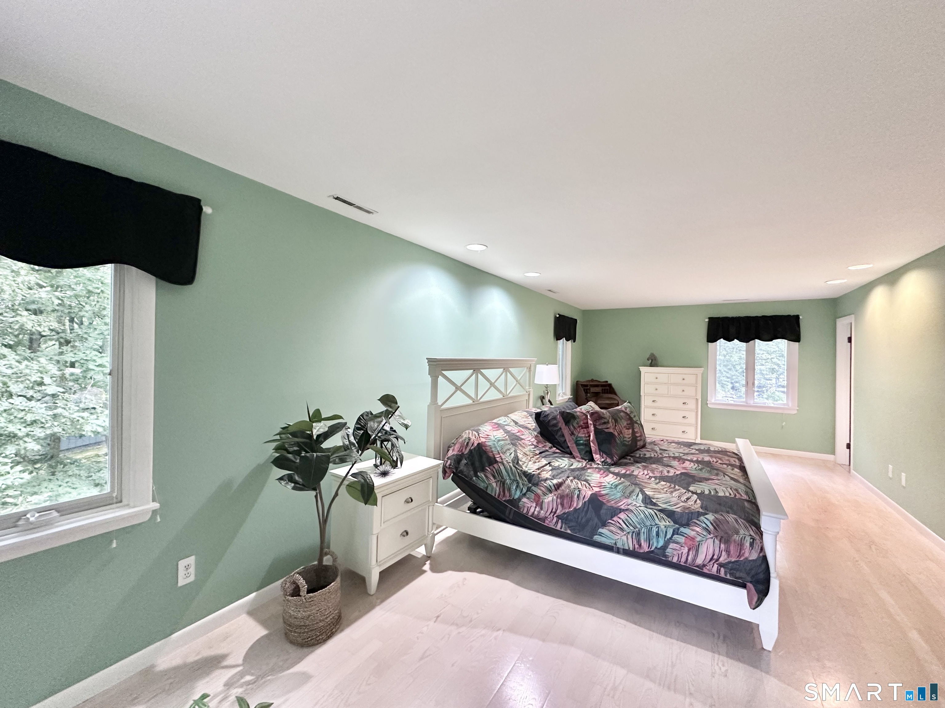 MLS #24194435 image #16