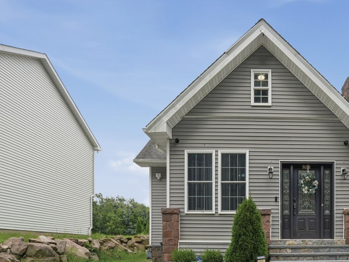 MLS #24195560 image #0