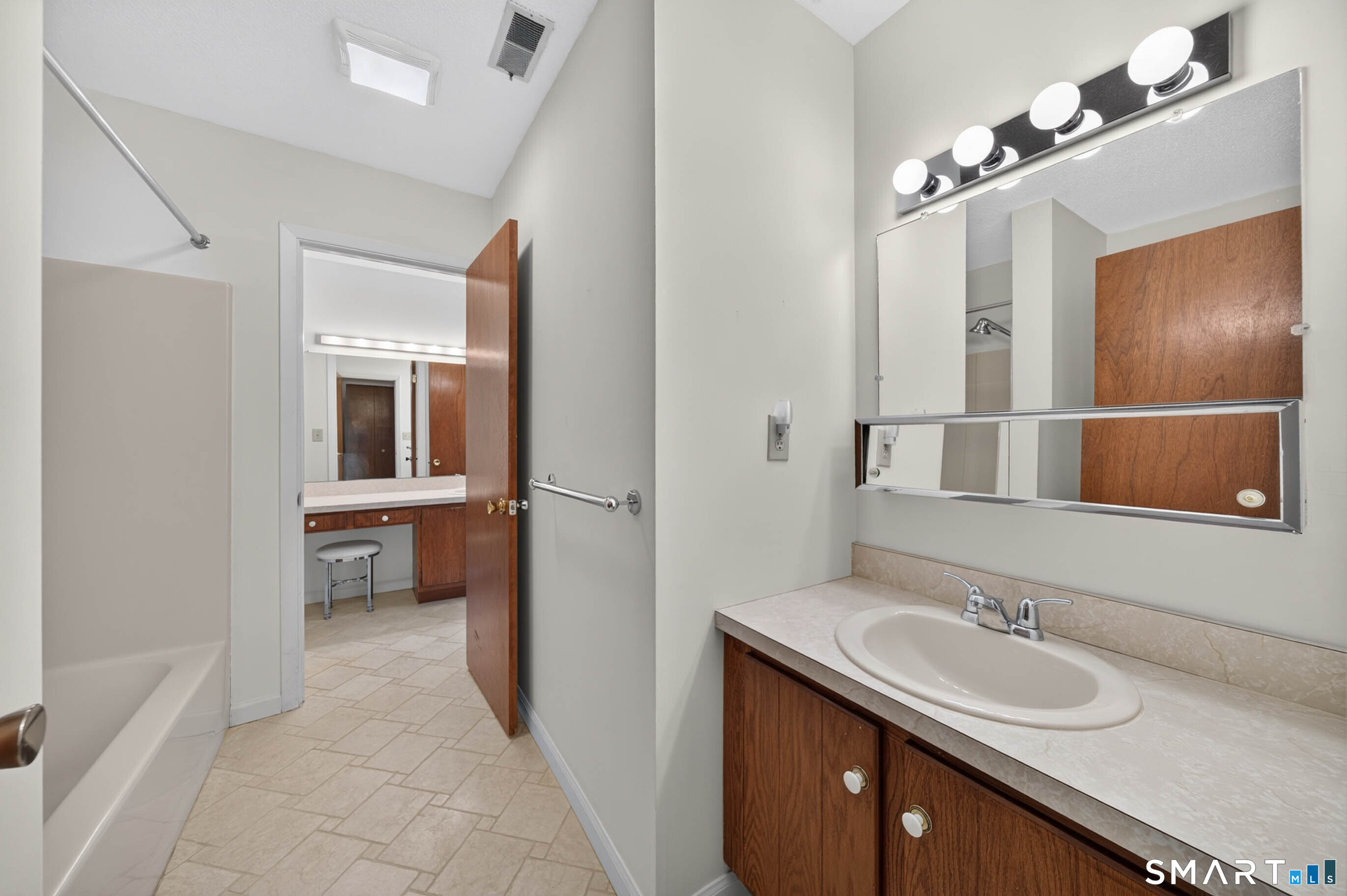 MLS #24213241 image #16
