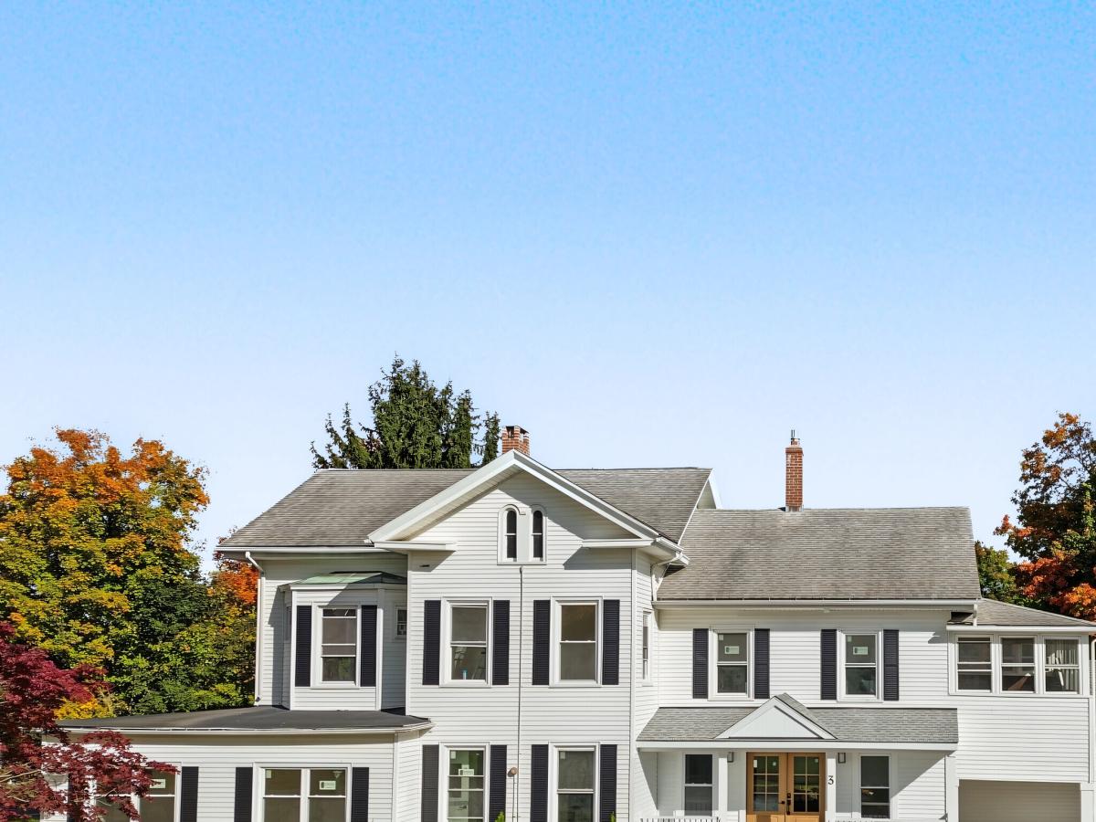 MLS #24216557 image #0