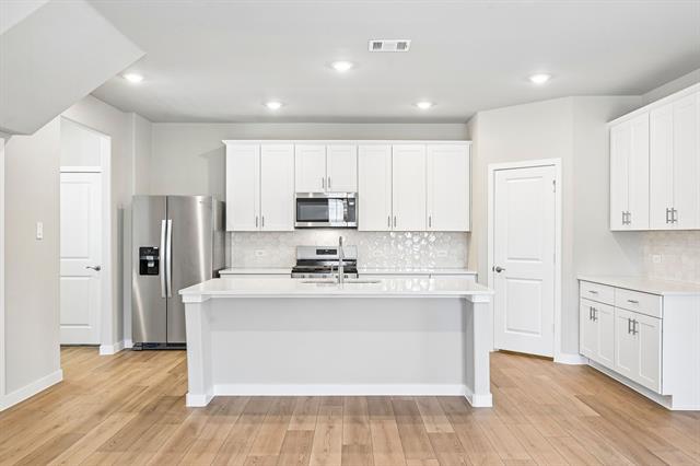 MLS #21390084 image #0