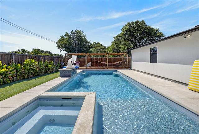 MLS #21393956 image #0