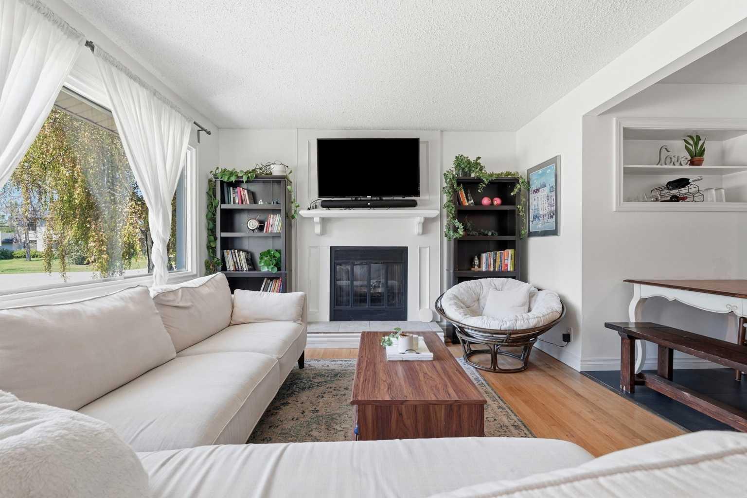 Calgary Homes for Sale with Triple garages MLS #A2329613 image #0