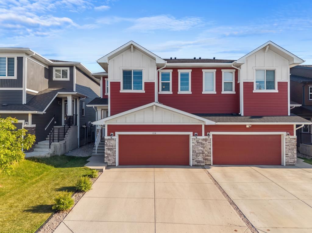 114 Crestbrook Way SW Calgary AB T3B 6H1 | MLS #A2333161 MLS #A2333161 image #0