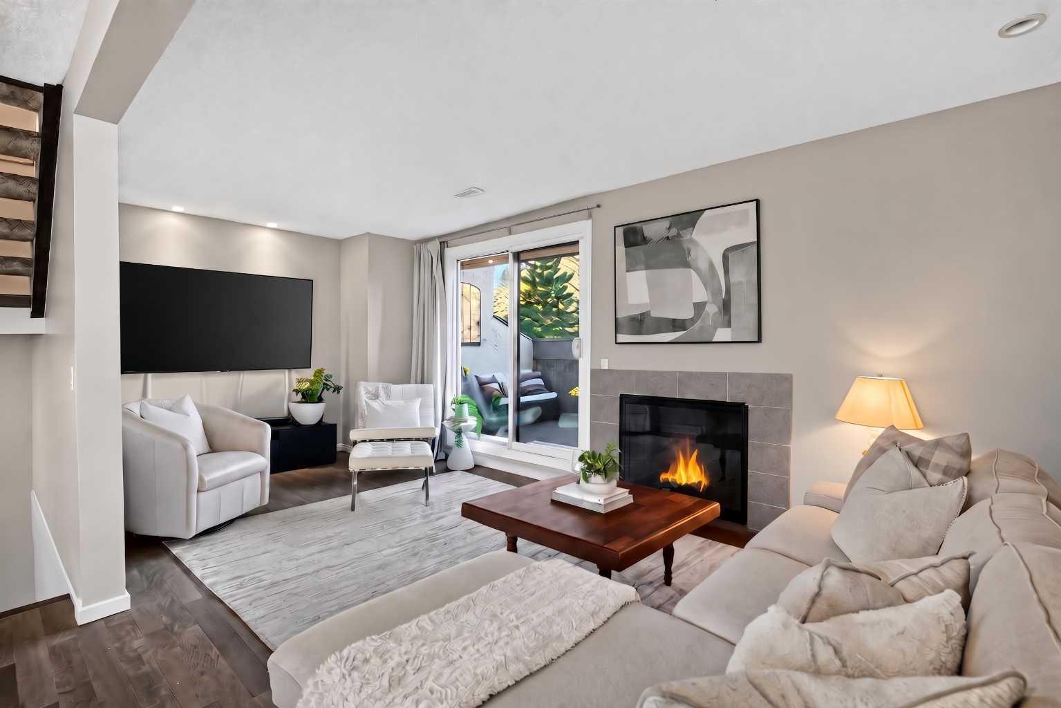 1611, 2520 Palliser Drive SW Calgary AB T2V4S9 | MLS #A2345563 MLS #A2345563 image #0