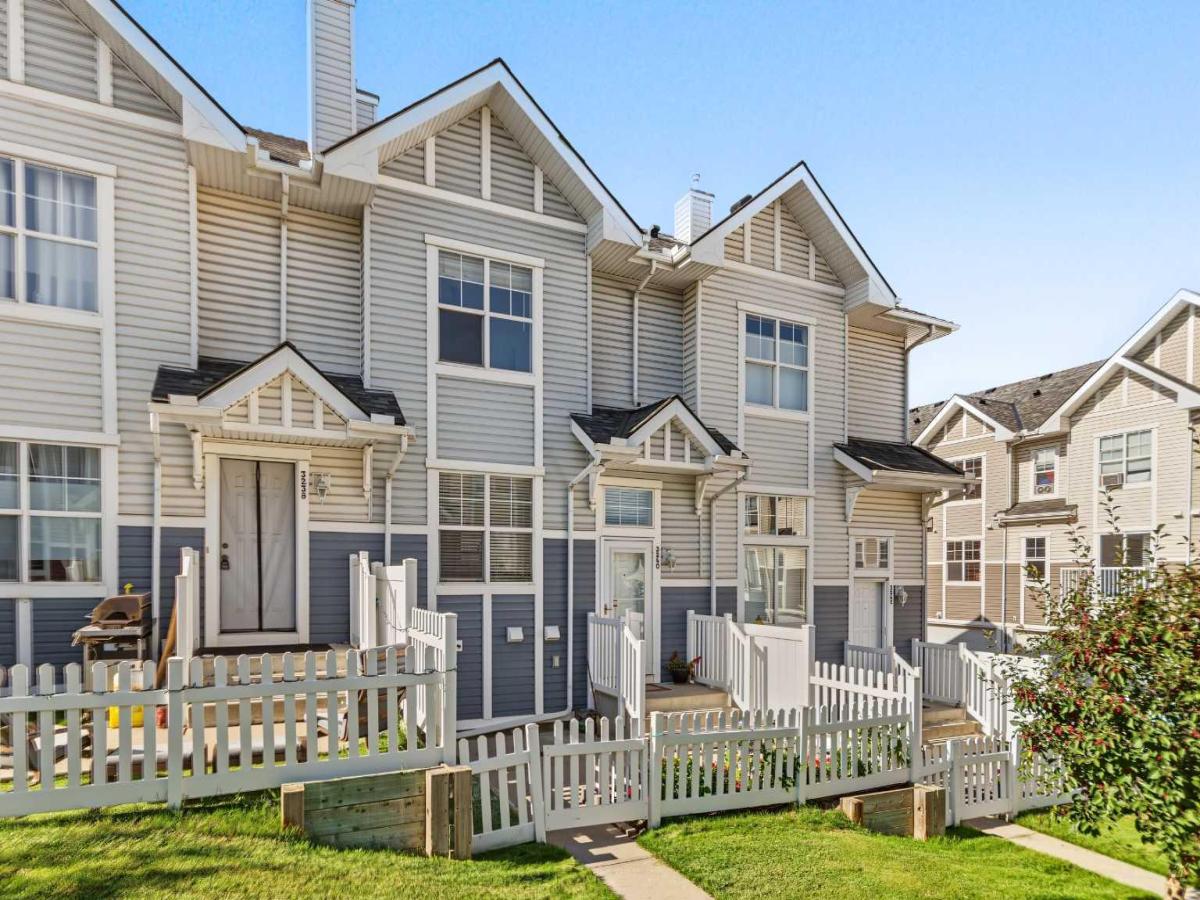 3240 New Brighton Gardens SE Calgary AB T2Z0A3 | MLS #A2347067 MLS #A2347067 image #0