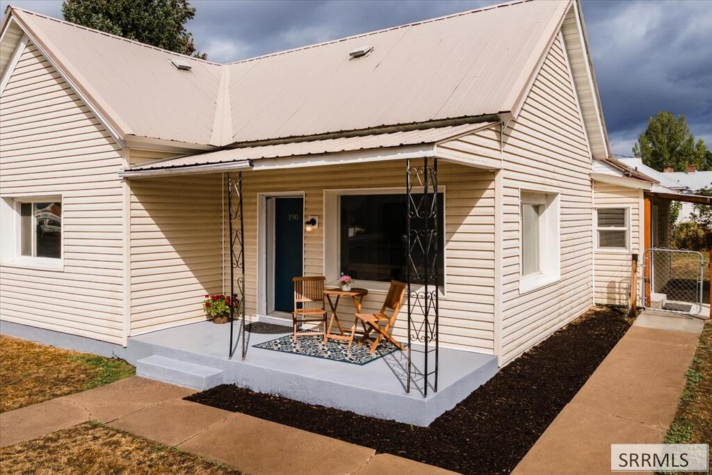 MLS #2189326 image #0