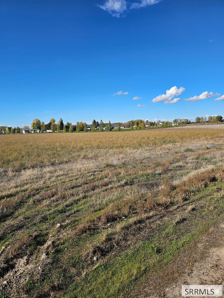 MLS #2189995 image #0