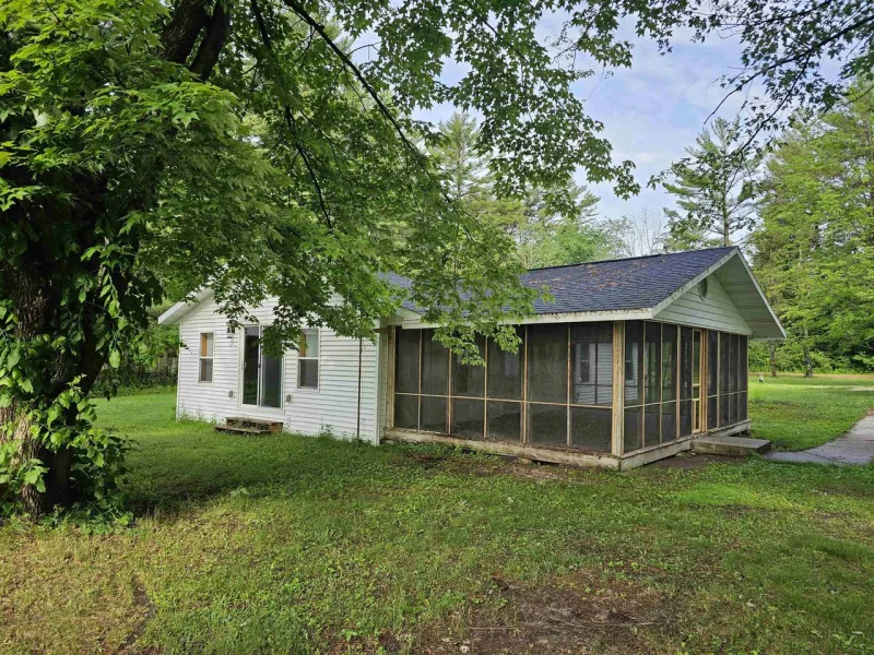 Listing picture for E5897 NORTH SHORE ROAD in Weyauwega